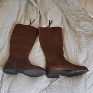 Universal Thread Brown Boots 7.5 NWOT